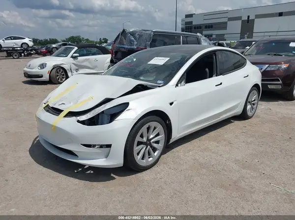 5YJ3E1EA1PF438396 2023 TESLA MODEL 3 - Image 2
