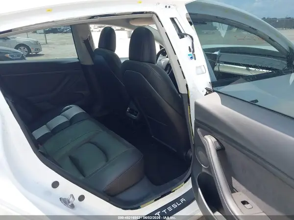 5YJ3E1EA1PF438396 2023 TESLA MODEL 3 - Image 8