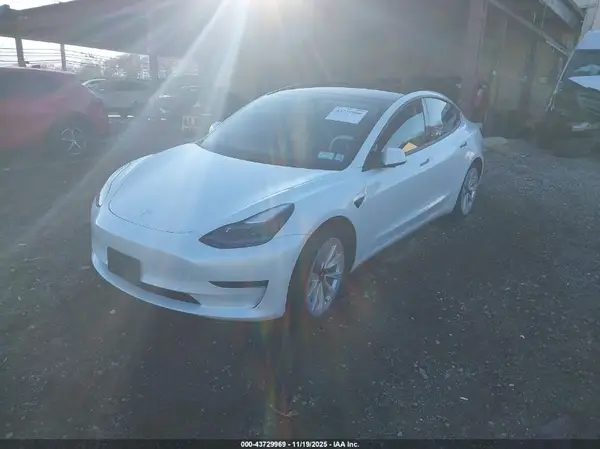 5YJ3E1EA1PF446739 2023 TESLA MODEL 3 - Image 2