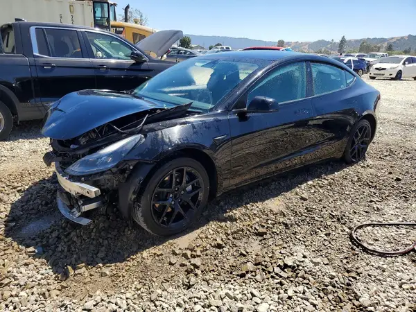 5YJ3E1EA1PF448393 2023 TESLA MODEL 3 - Image 1