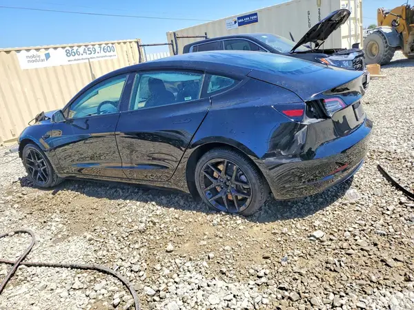 5YJ3E1EA1PF448393 2023 TESLA MODEL 3 - Image 2