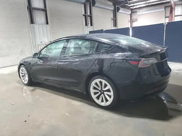 5YJ3E1EA1PF452122 2023 TESLA MODEL 3 - Image 2