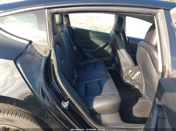5YJ3E1EA1PF452573 2023 TESLA MODEL 3 - Image 8