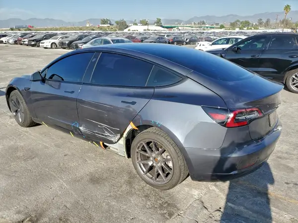 5YJ3E1EA1PF452640 2023 TESLA MODEL 3 - Image 2