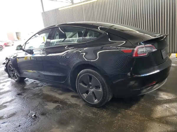 5YJ3E1EA1PF453383 2023 TESLA MODEL 3 - Image 2