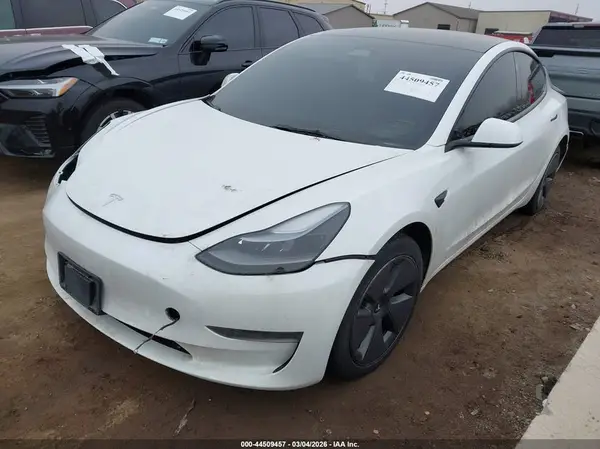 5YJ3E1EA1PF454131 2023 TESLA MODEL 3 - Image 2
