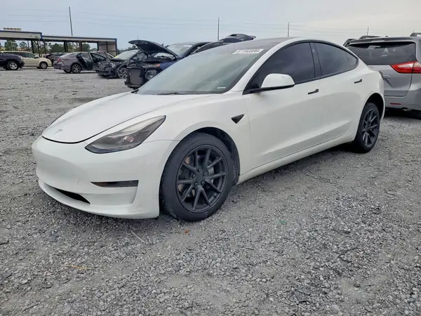 5YJ3E1EA1PF455912 2023 TESLA MODEL 3 - Image 1