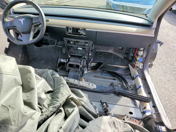 5YJ3E1EA1PF456882 2023 TESLA MODEL 3 - Image 8