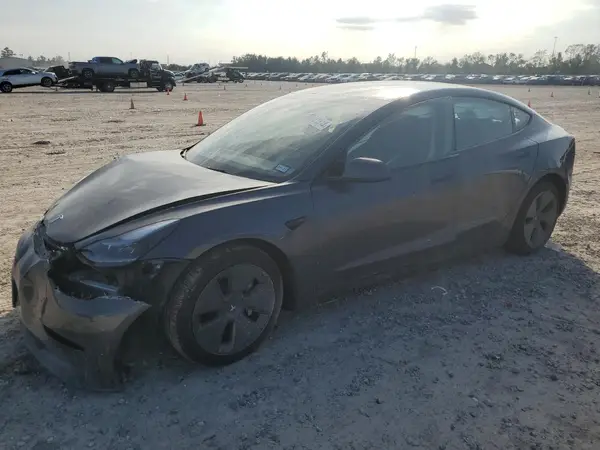 5YJ3E1EA1PF457563 2023 TESLA MODEL 3 - Image 1