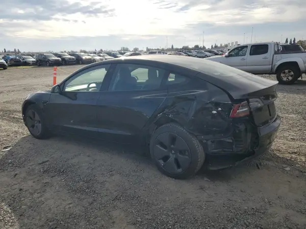 5YJ3E1EA1PF457921 2023 TESLA MODEL 3 - Image 2