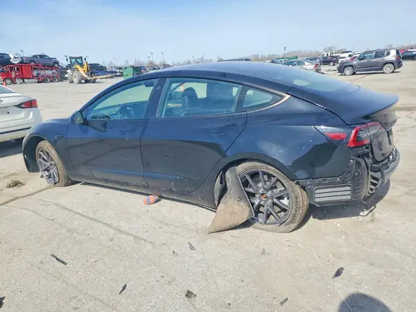 5YJ3E1EA1PF459894 2023 TESLA MODEL 3 - Image 2
