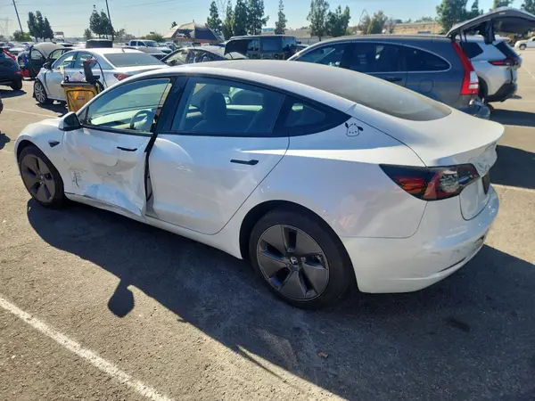 5YJ3E1EA1PF462620 2023 TESLA MODEL 3 - Image 2