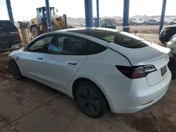 5YJ3E1EA1PF469647 2023 TESLA MODEL 3 - Image 2