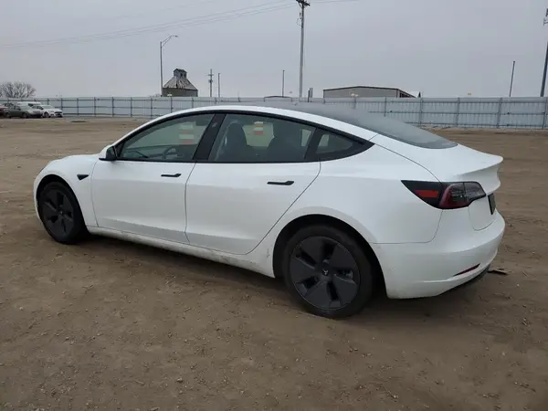 5YJ3E1EA1PF470068 2023 TESLA MODEL 3 - Image 2