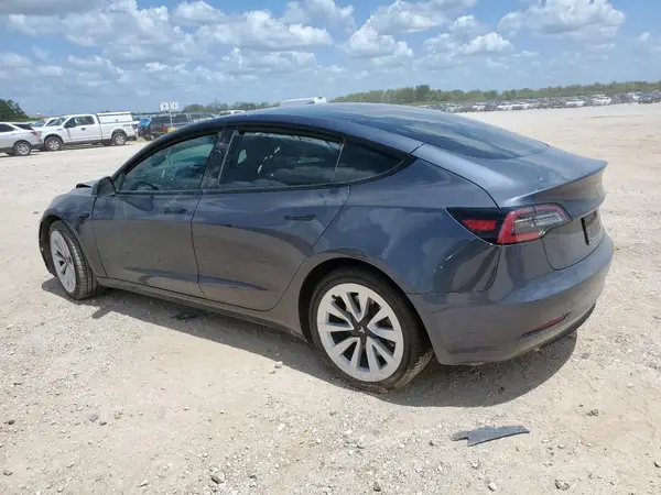 5YJ3E1EA1PF472595 2023 TESLA MODEL 3 - Image 2