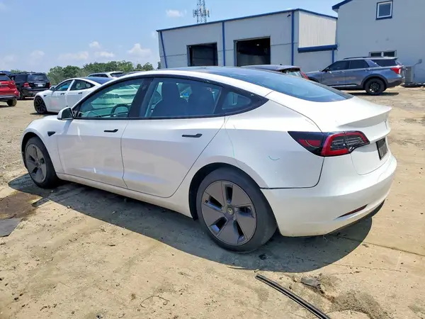 5YJ3E1EA1PF477442 2023 TESLA MODEL 3 - Image 2