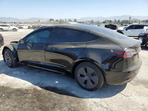 5YJ3E1EA1PF482575 2023 TESLA MODEL 3 - Image 2