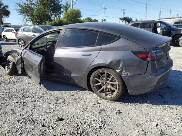 5YJ3E1EA1PF485671 2023 TESLA MODEL 3 - Image 2