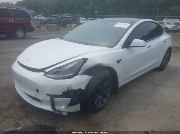 5YJ3E1EA1PF489901 2023 TESLA MODEL 3 - Image 2