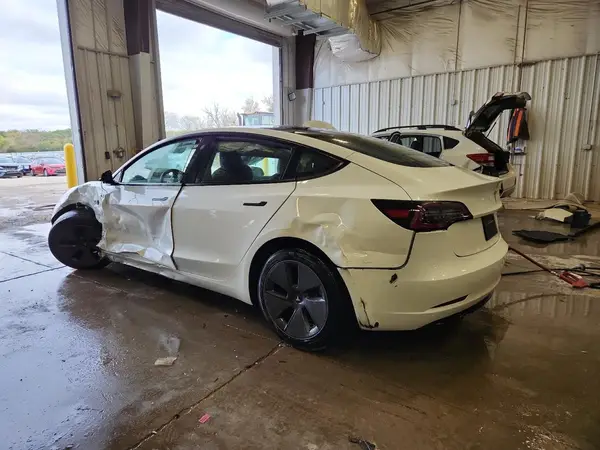 5YJ3E1EA1PF490854 2023 TESLA MODEL 3 - Image 2