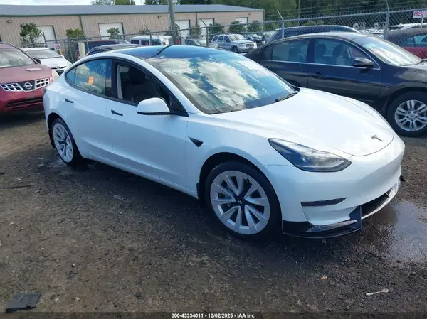 5YJ3E1EA1PF492555 2023 TESLA MODEL 3 - Image 1