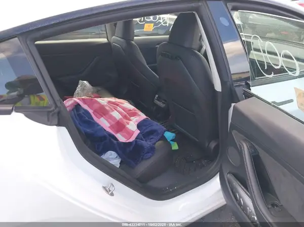 5YJ3E1EA1PF492555 2023 TESLA MODEL 3 - Image 8