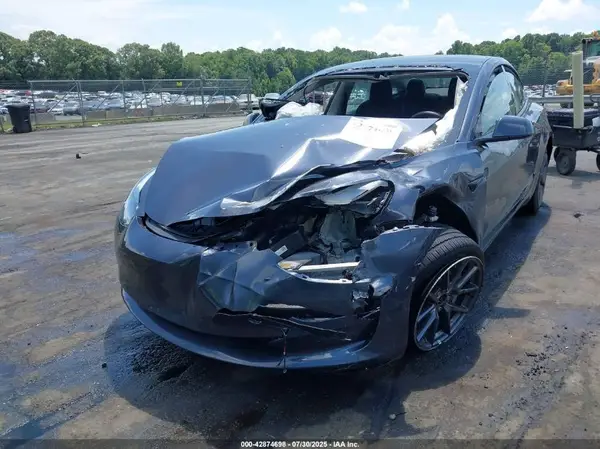 5YJ3E1EA1PF495715 2023 TESLA MODEL 3 - Image 2