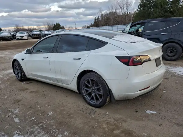 5YJ3E1EA1PF500833 2023 TESLA MODEL 3 - Image 2