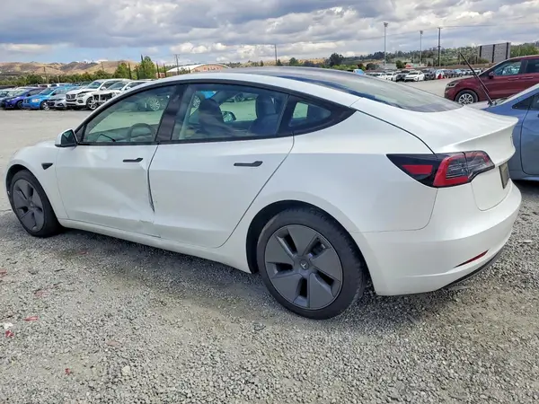 5YJ3E1EA1PF507149 2023 TESLA MODEL 3 - Image 2