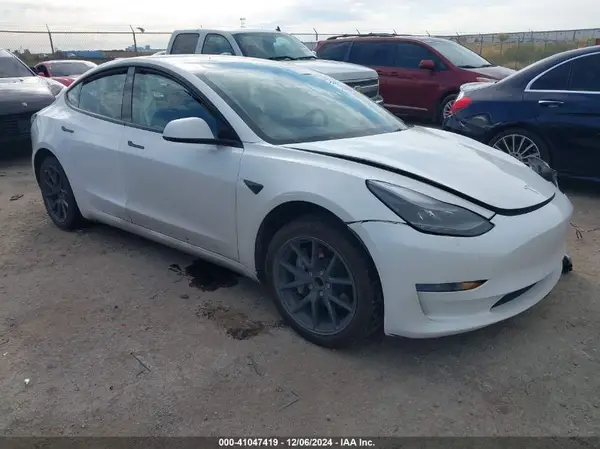 5YJ3E1EA1PF517387 2023 TESLA MODEL 3 - Image 1