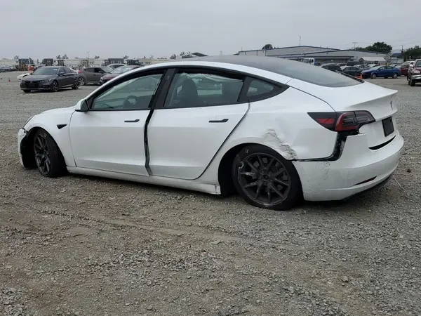 5YJ3E1EA1PF545383 2023 TESLA MODEL 3 - Image 2