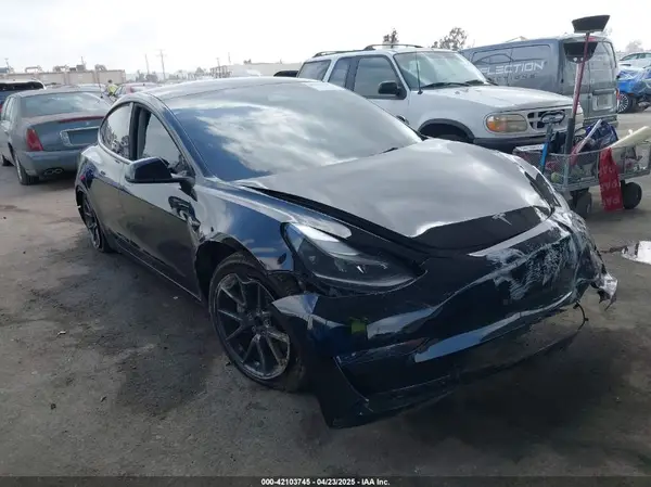 5YJ3E1EA1PF546324 2023 TESLA MODEL 3 - Image 1