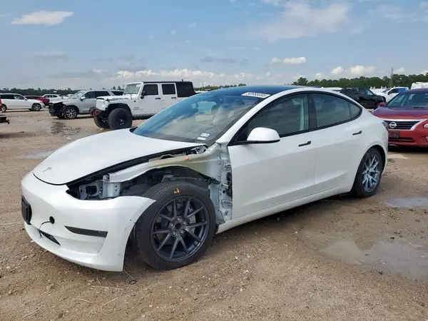 5YJ3E1EA1PF550454 2023 TESLA MODEL 3 - Image 1