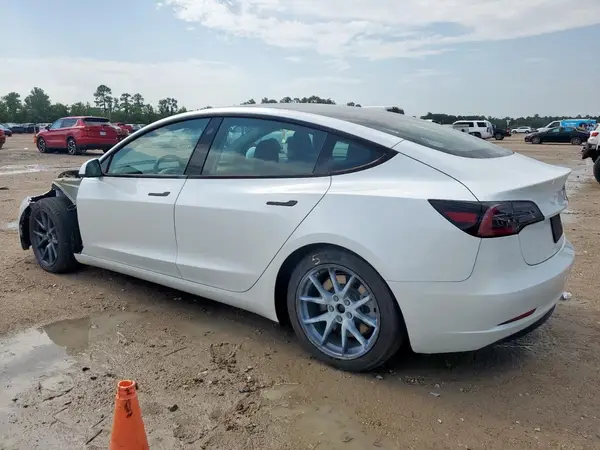 5YJ3E1EA1PF550454 2023 TESLA MODEL 3 - Image 2