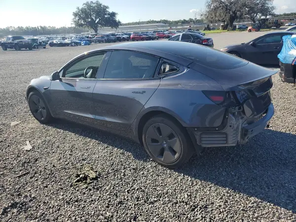 5YJ3E1EA1PF552396 2023 TESLA MODEL 3 - Image 2