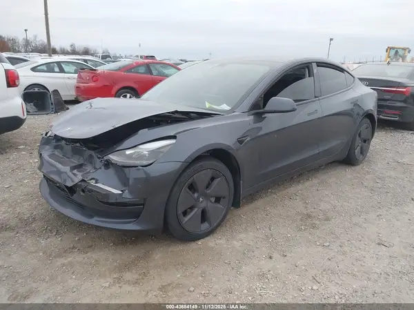 5YJ3E1EA1PF555136 2023 TESLA MODEL 3 - Image 2