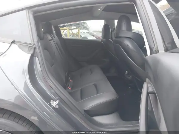 5YJ3E1EA1PF555136 2023 TESLA MODEL 3 - Image 8
