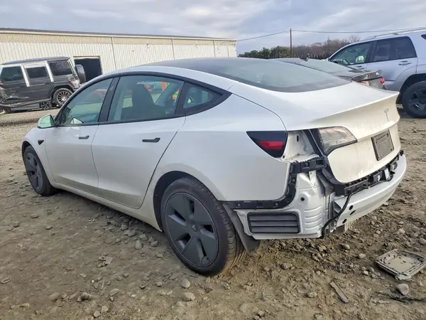 5YJ3E1EA1PF555184 2023 TESLA MODEL 3 - Image 2