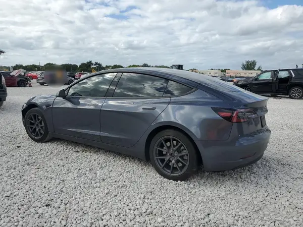 5YJ3E1EA1PF555945 2023 TESLA MODEL 3 - Image 2