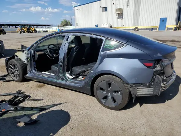 5YJ3E1EA1PF556481 2023 TESLA MODEL 3 - Image 2