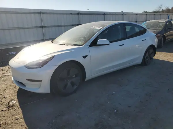5YJ3E1EA1PF556562 2023 TESLA MODEL 3 - Image 1