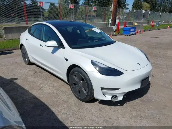 5YJ3E1EA1PF558926 2023 TESLA MODEL 3 - Image 1