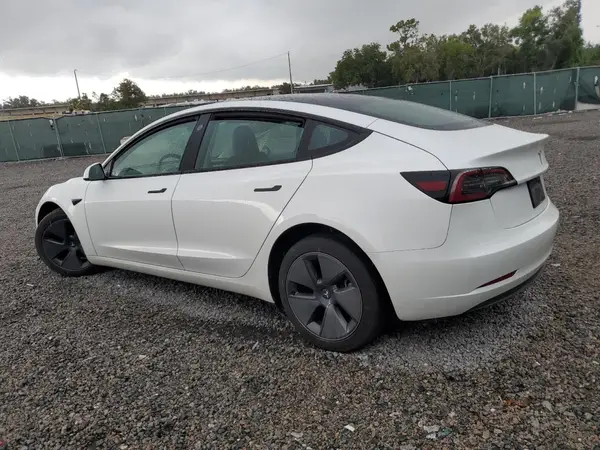 5YJ3E1EA1PF561504 2023 TESLA MODEL 3 - Image 2