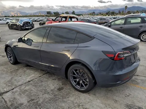 5YJ3E1EA1PF567335 2023 TESLA MODEL 3 - Image 2