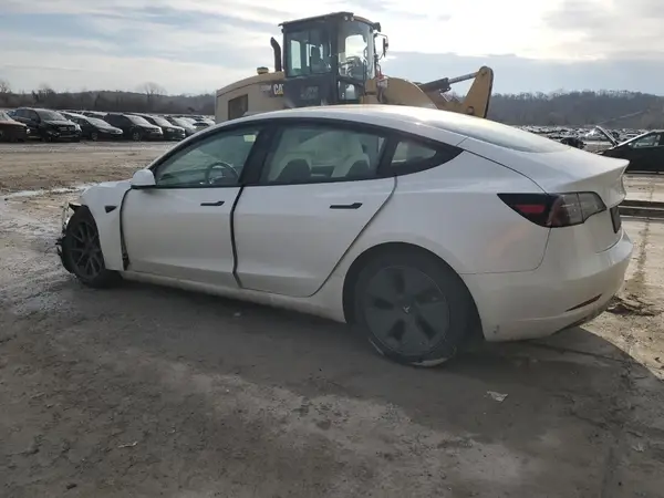 5YJ3E1EA1PF567500 2023 TESLA MODEL 3 - Image 2