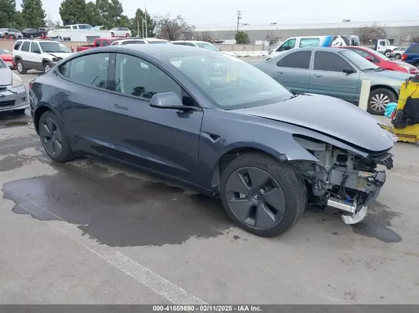 5YJ3E1EA1PF569960 2023 TESLA MODEL 3 - Image 1