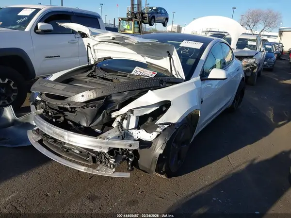 5YJ3E1EA1PF575869 2023 TESLA MODEL 3 - Image 2