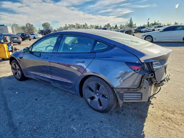 5YJ3E1EA1PF577282 2023 TESLA MODEL 3 - Image 2