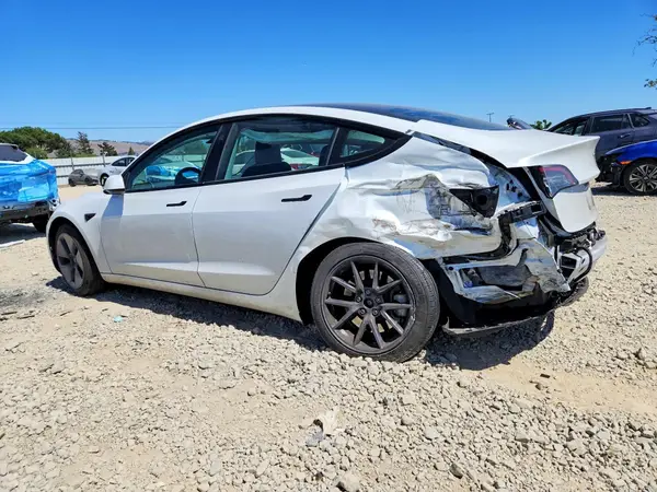 5YJ3E1EA1PF577735 2023 TESLA MODEL 3 - Image 2