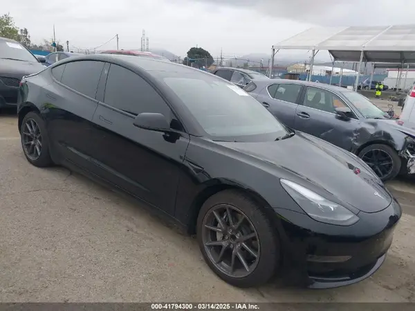 5YJ3E1EA1PF578920 2023 TESLA MODEL 3 - Image 1